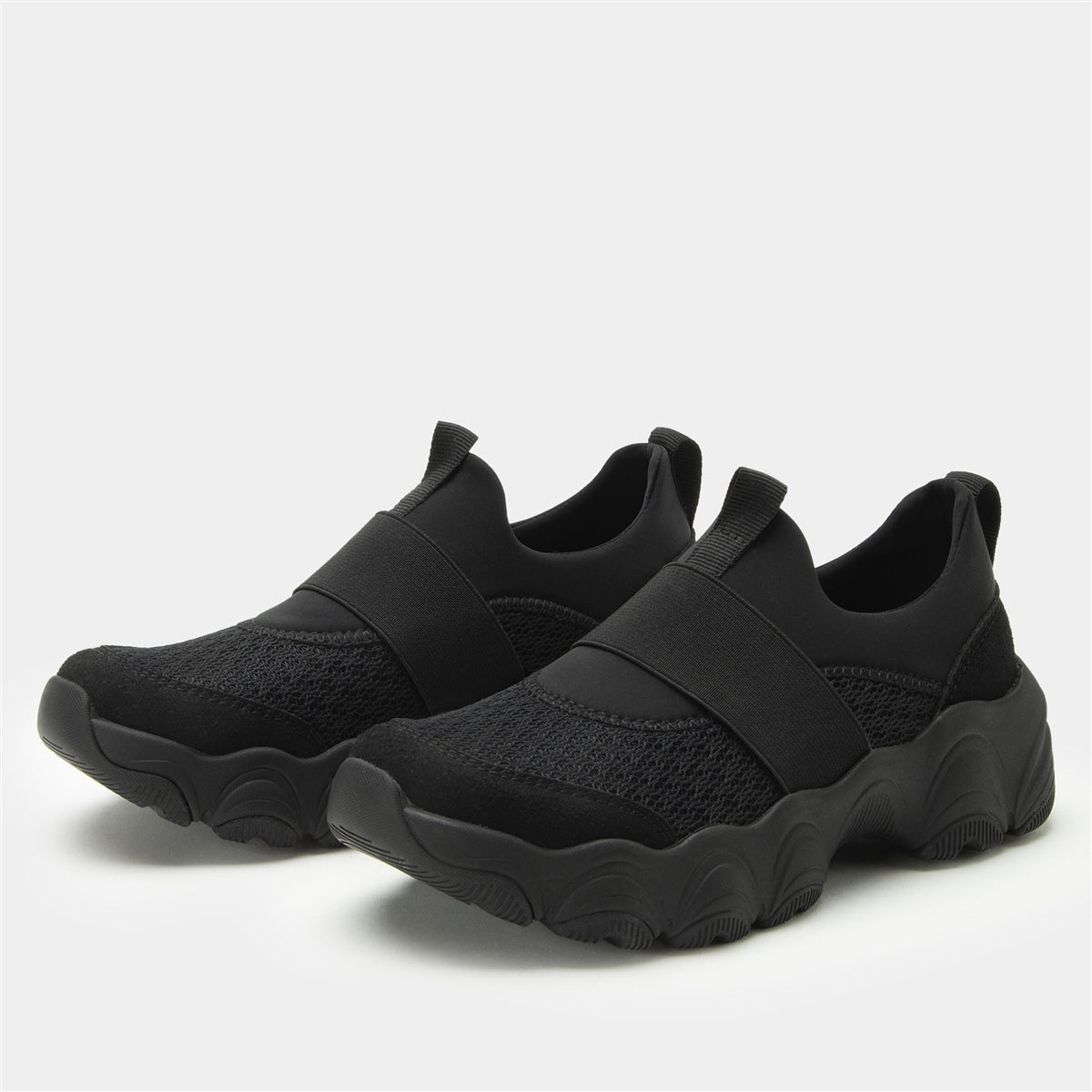 Sleek Joy Black Out