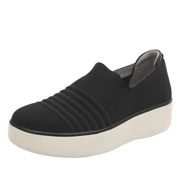 TRAQ Mystiq Black