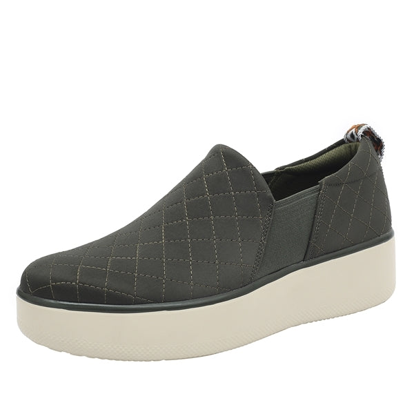 TRAQ Mindy Olive
