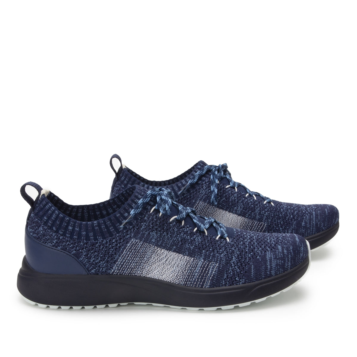TRAQ Peaq Navy