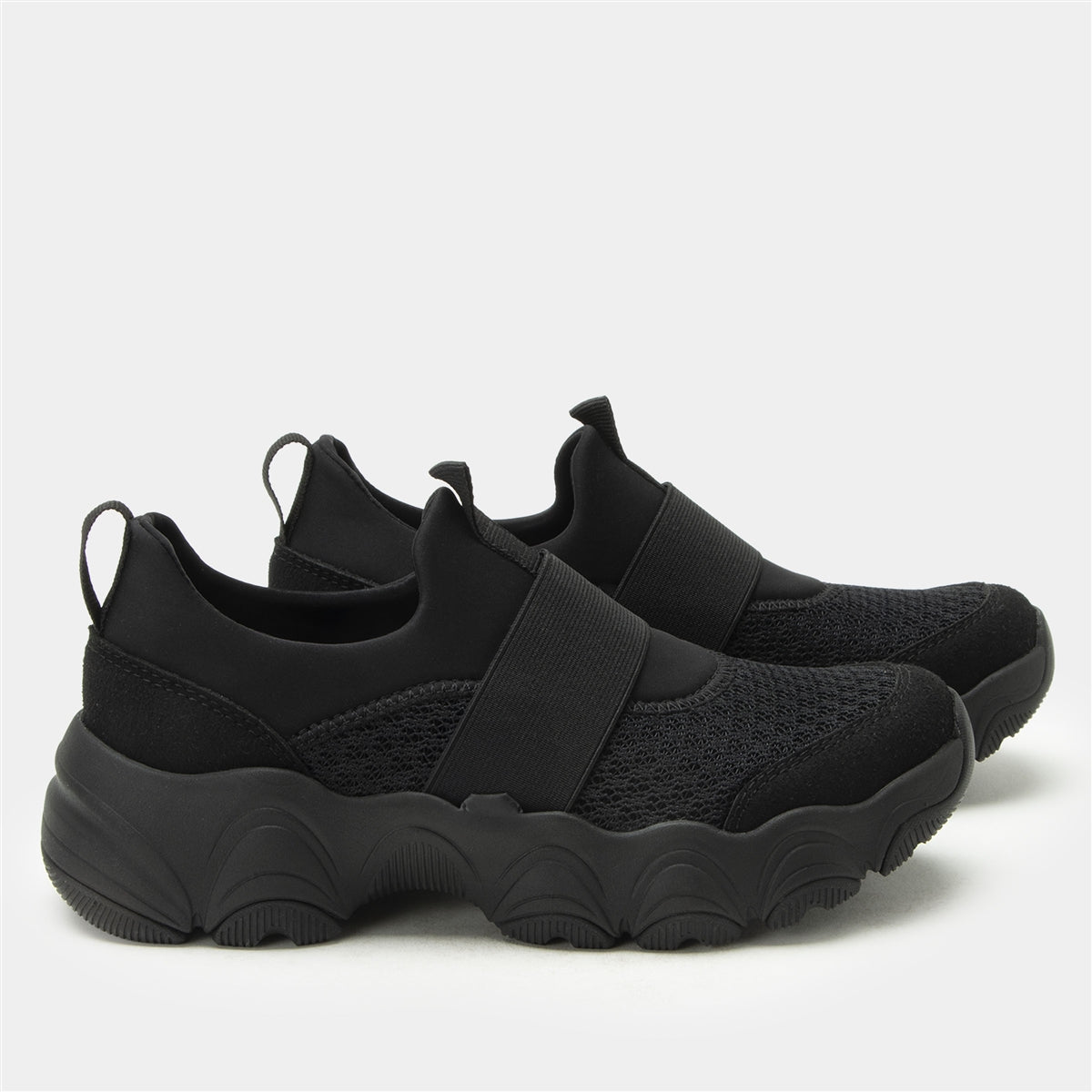 Sleek Joy Black Out
