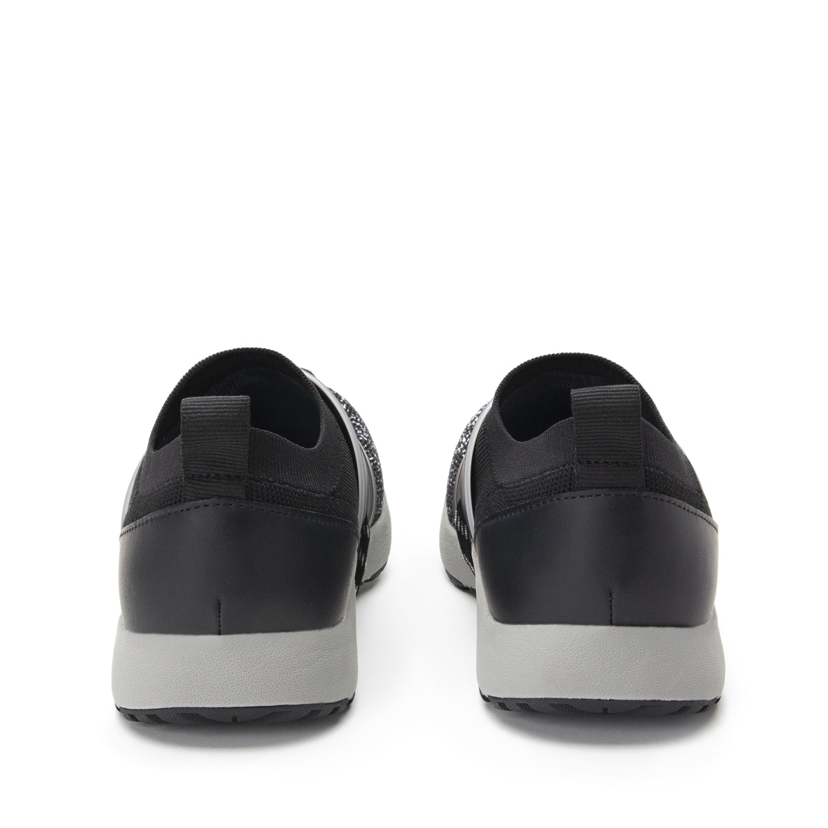 TRAQ Qool Black Multi