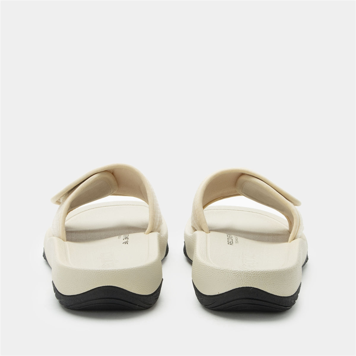 Alegria Ova8tion Beige