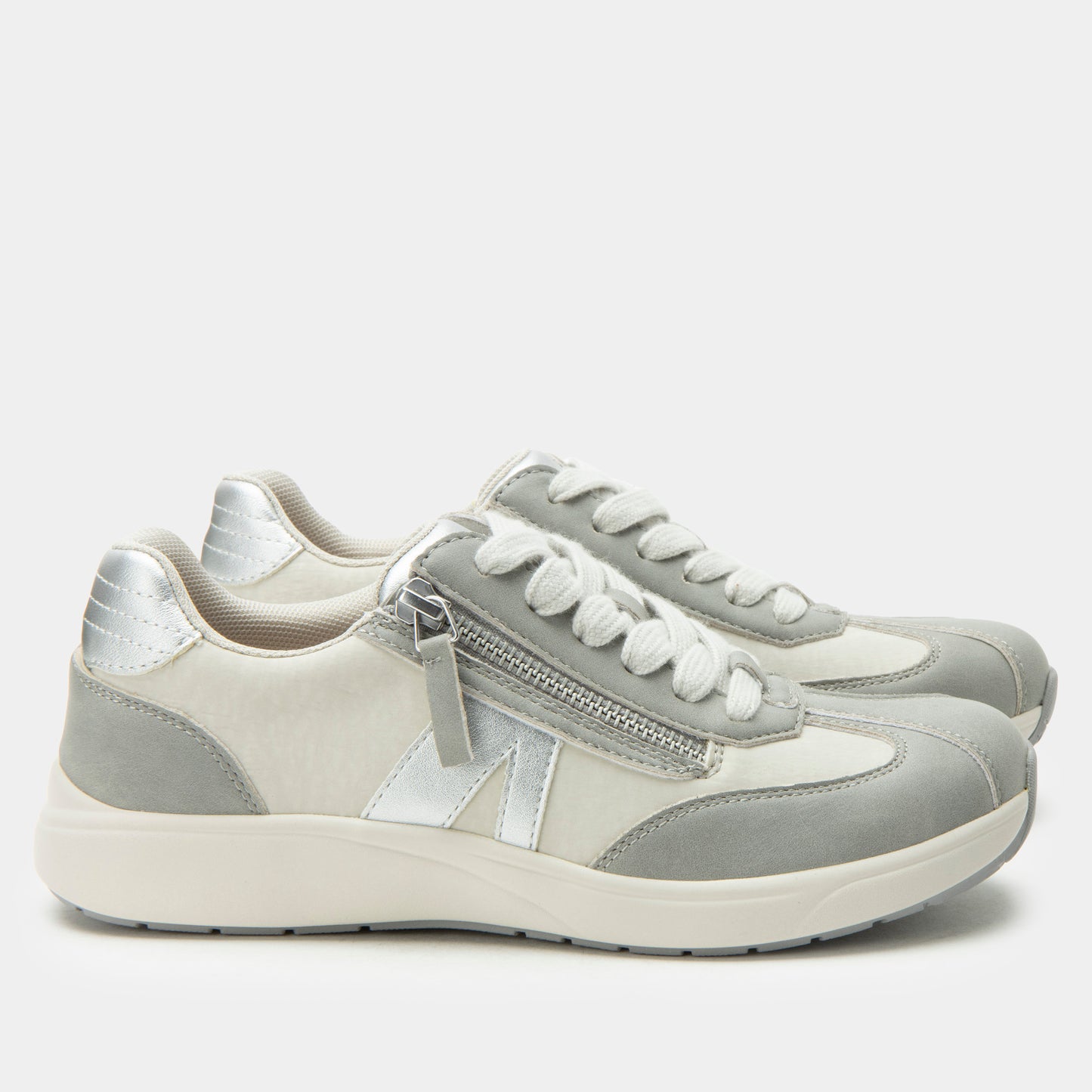 Eazeer Grey