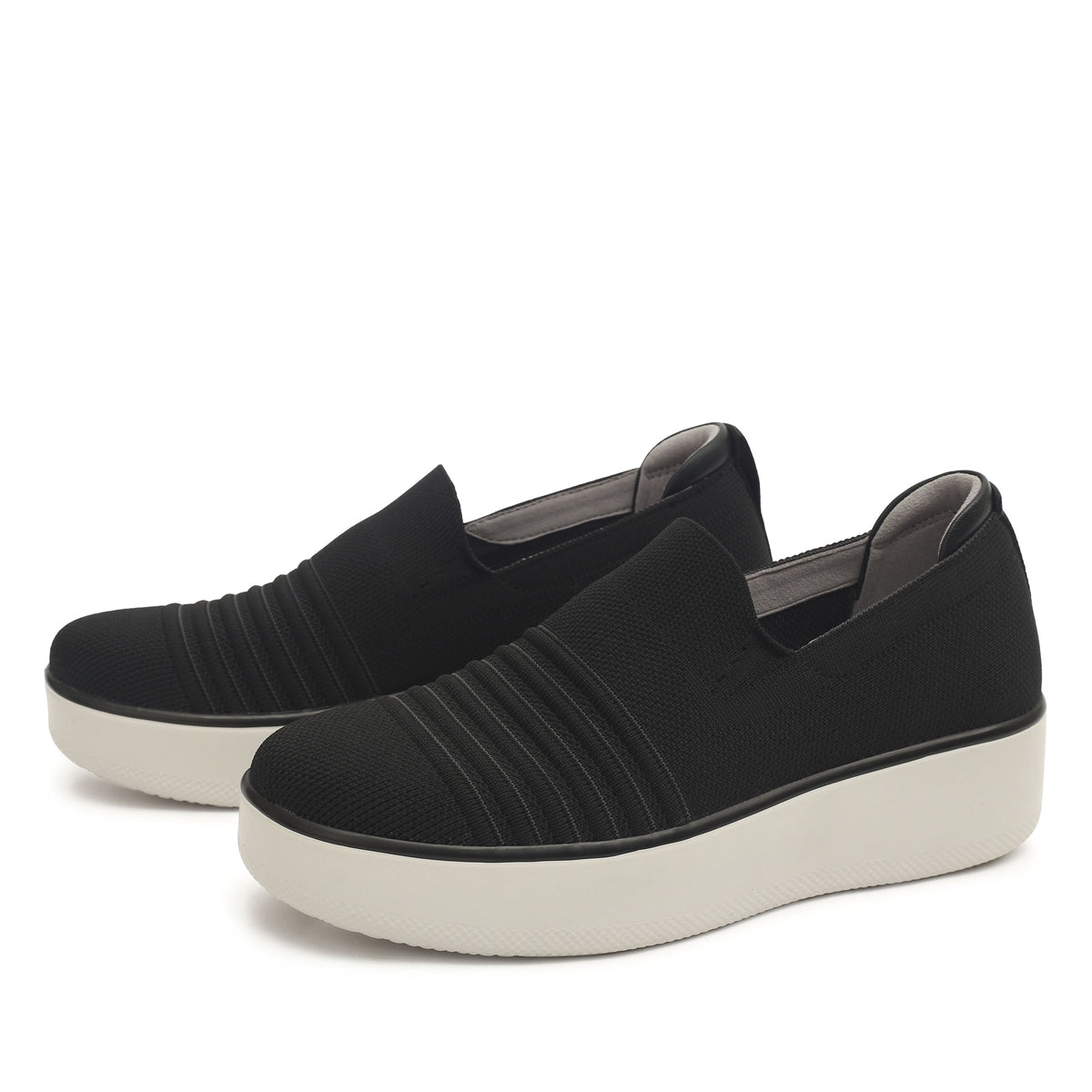 TRAQ Mystiq Black