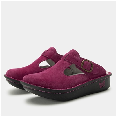 image of orthopedic support shoes in magenta