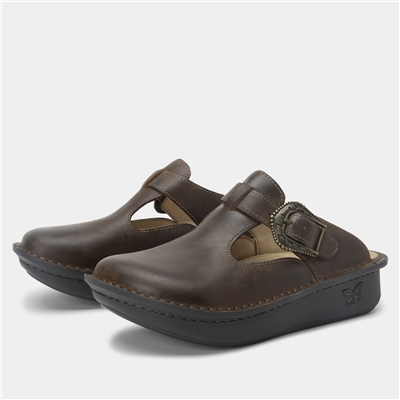 image of orthopedic support shoes in oiled brown