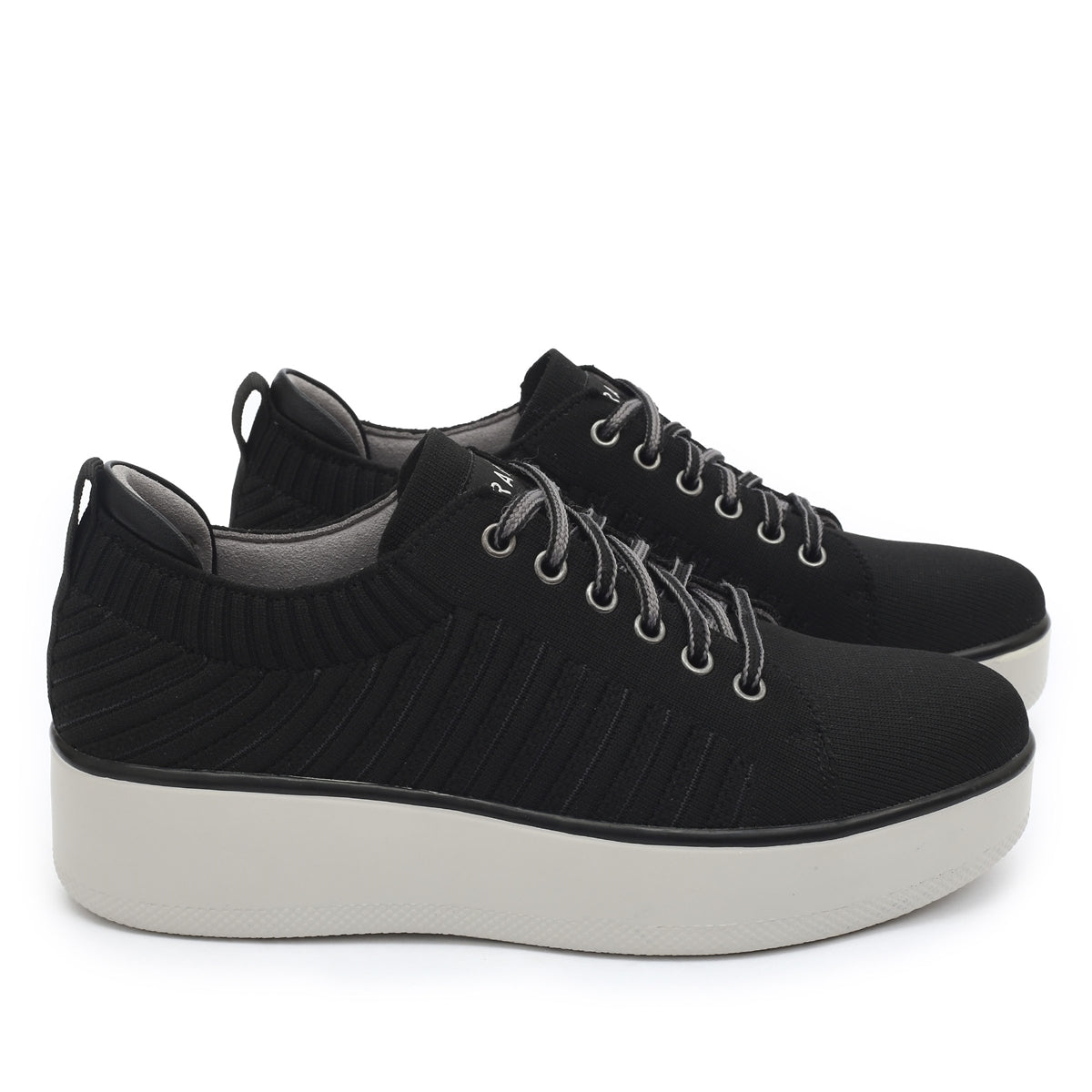 TRAQ Magiq Black