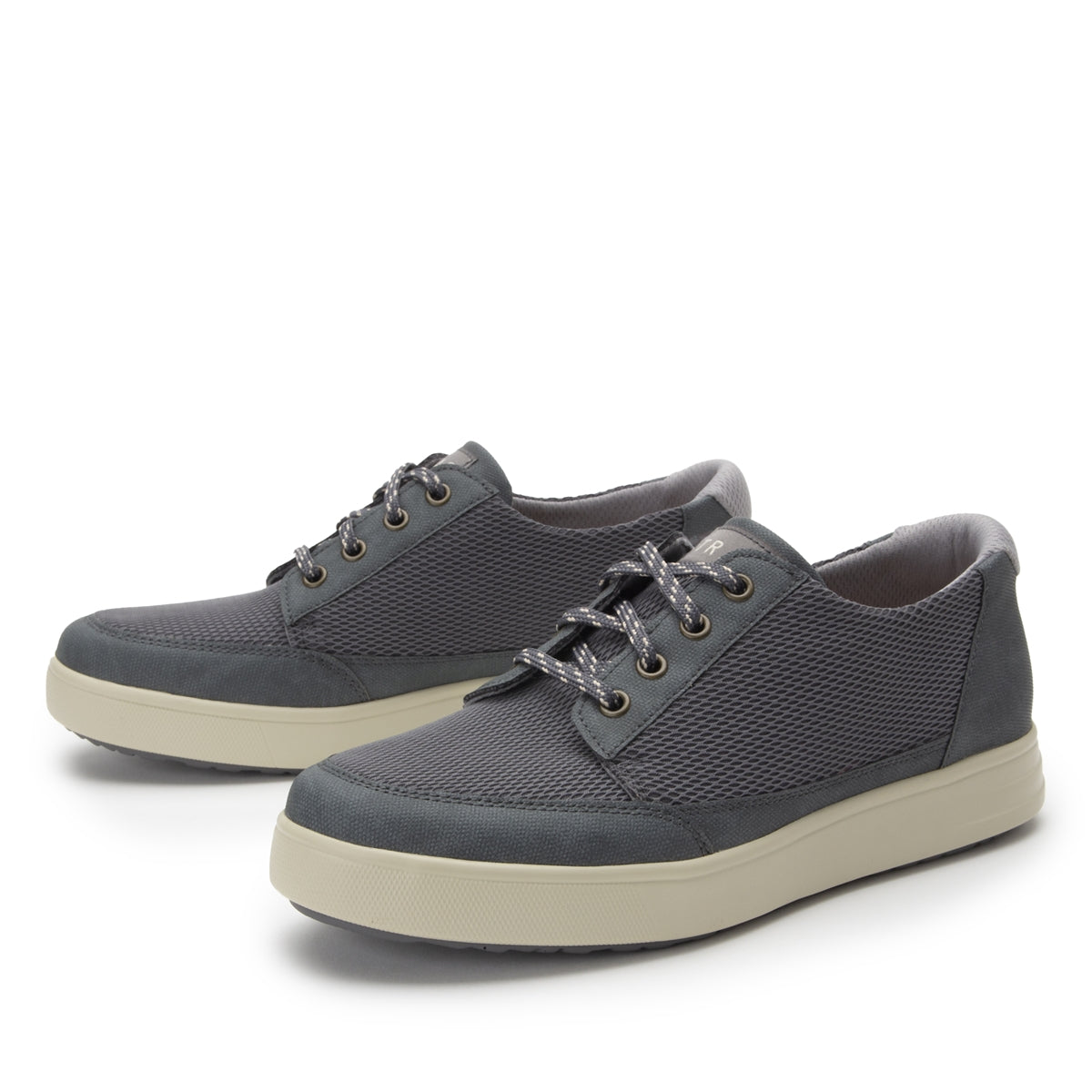 TRAQ Copacetiq Grey