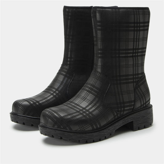 Alegria Chalet Plaid to Meet You