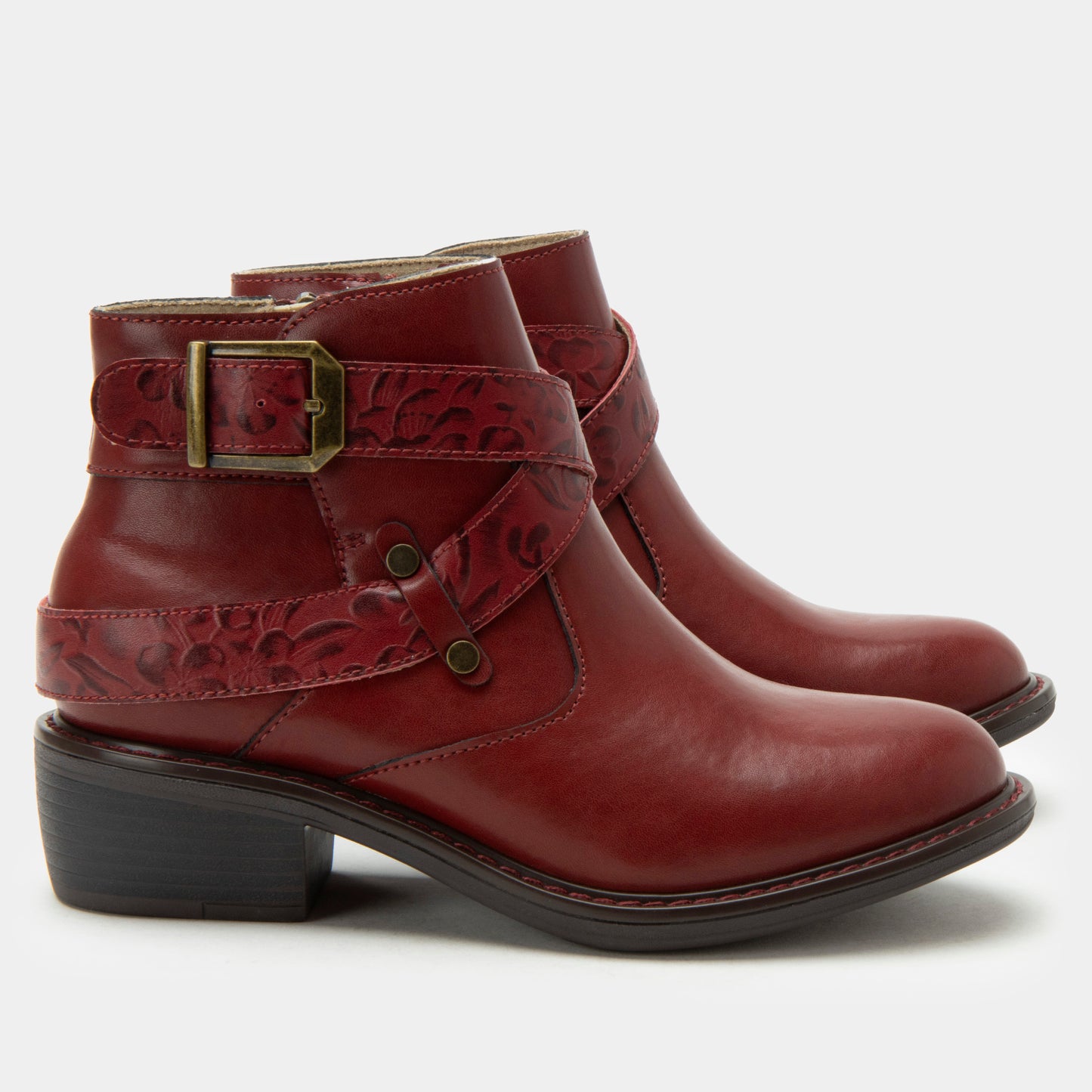 Millie Loretta Roja Wide
