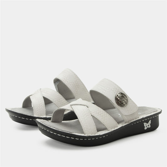 Alegria Victoriah Basketry White